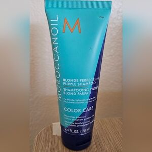 Moroccanoil Blonde Perfecting Purple Shampoo